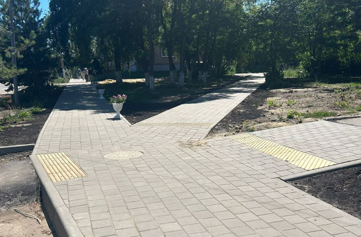 В Каменке благоустроили улицу Спортивная
