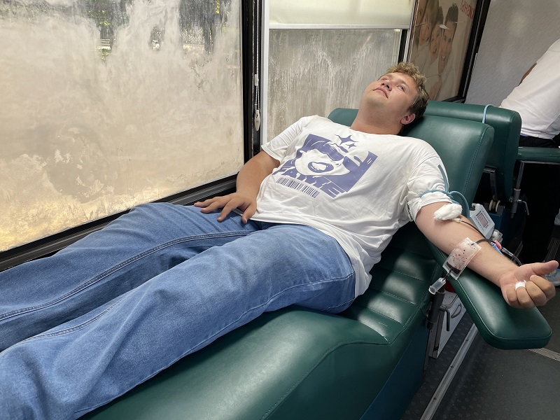 В Пензе сотрудники организации добровольно сдали более 10 литров крови