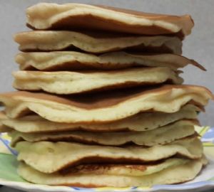 Солнечные блинчики с томатами и сыром