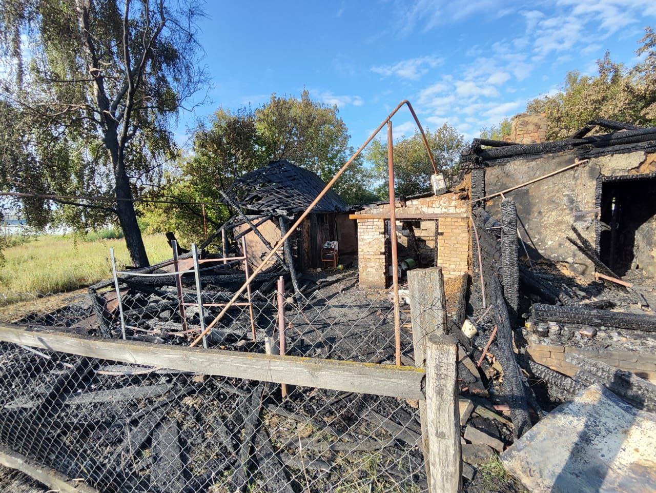 По факту гибели ребенка на пожаре в Земетчино возбуждено дело