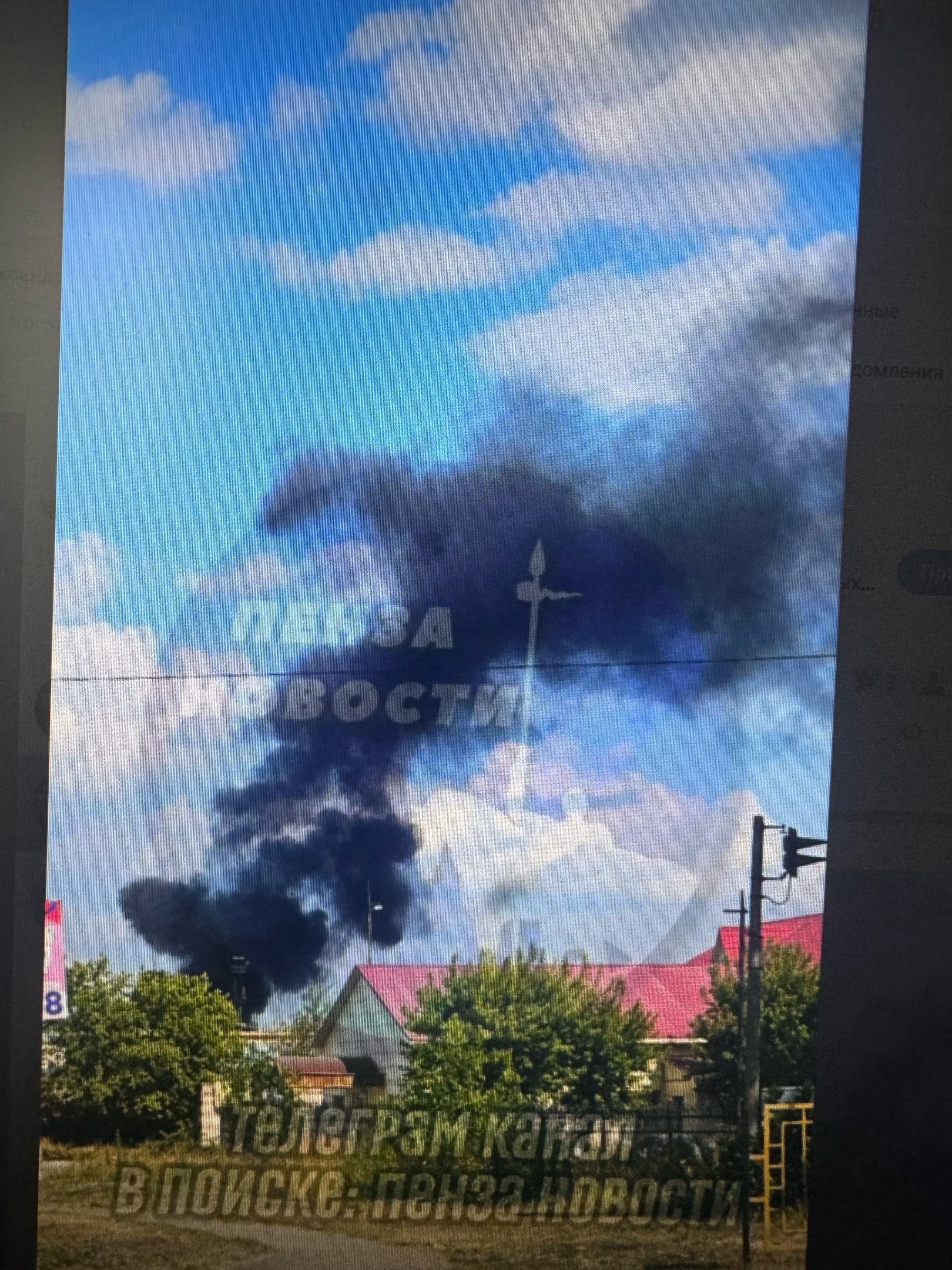 В Пензе на Шуисте загорелись шпалы