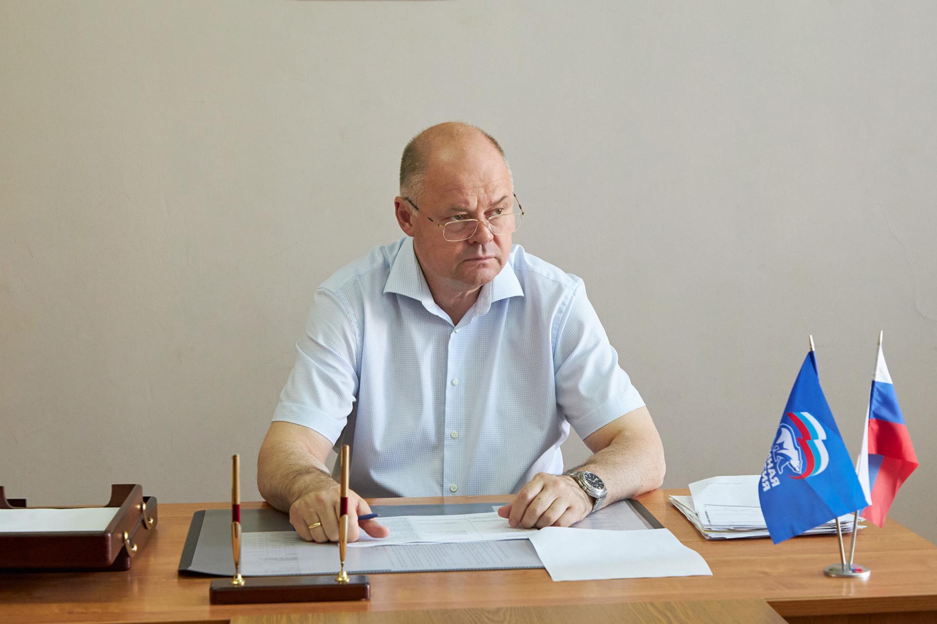 Жители благодарят Вадима Супикова за помощь в благоустройстве городских дворов