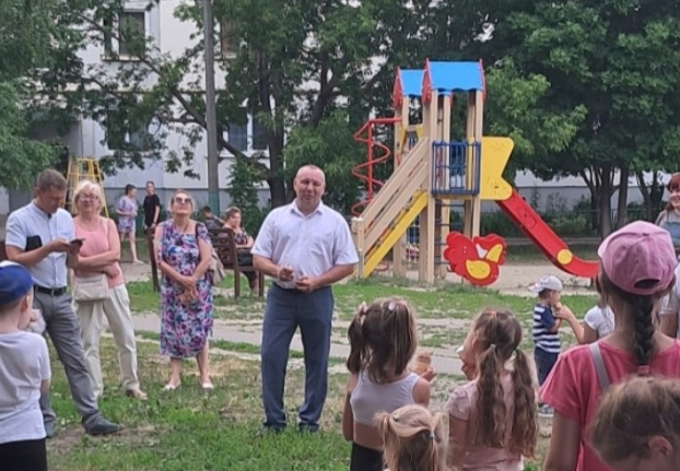 Алексей Иванов перечислил дворы, которые благоустроят в его округе