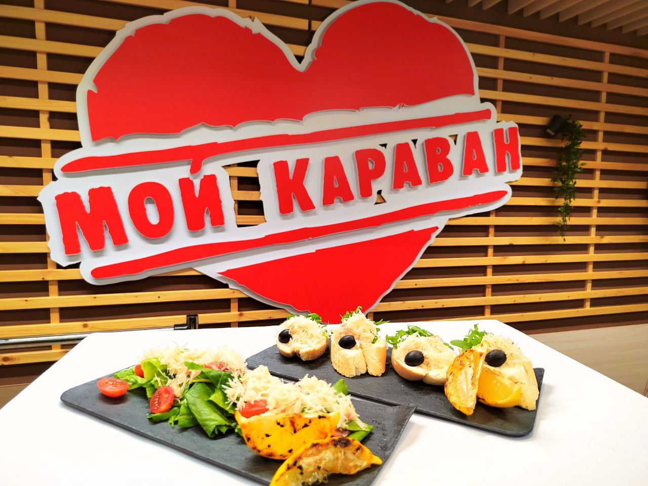 Шеф-повар Екатерина Проворнова показала, что готовить из крабового мяса