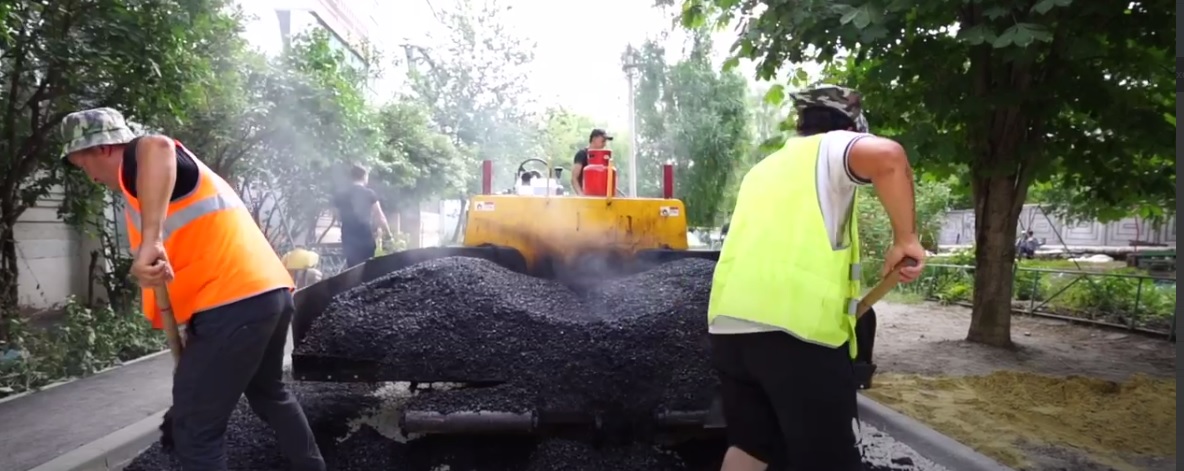 Олег Мельниченко рассказал о благоустройстве 85 дворов в Пензе