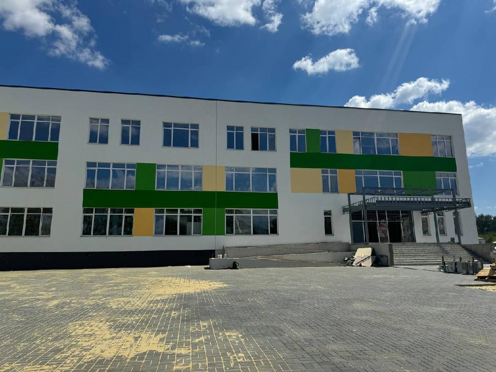 Прокурор Пензенской области посетил стройплощадку школы в Заре