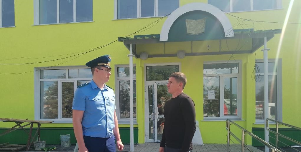 В Земетчинском районе подрядчик рискует сорвать сроки ремонта библиотеки по нацпроекту
