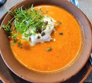 Нежный крем-суп из овощей августа