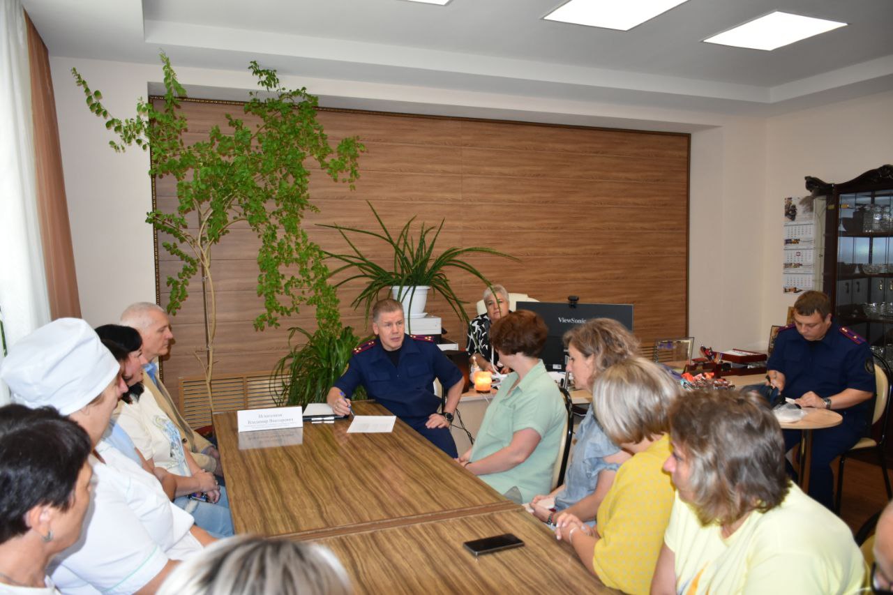 Владимир Игнатенков посетил районную больницу и предприятия в Белинском райое