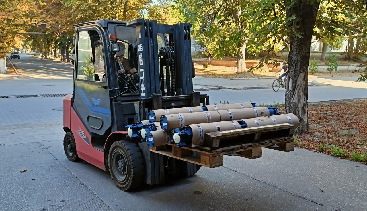 Пензенская область отправила в Токмак партию насосов и цемент