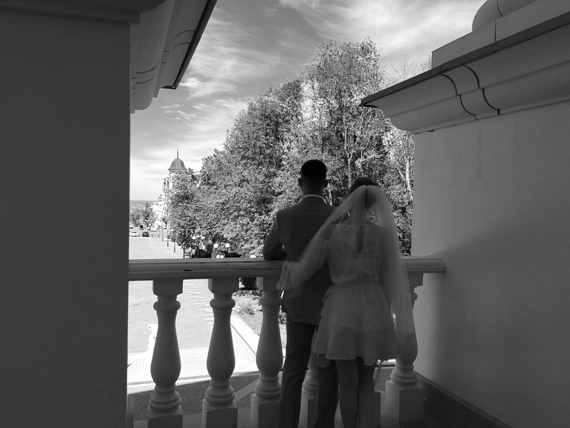 Стало известно, как часто семейные пары ходят на свидания