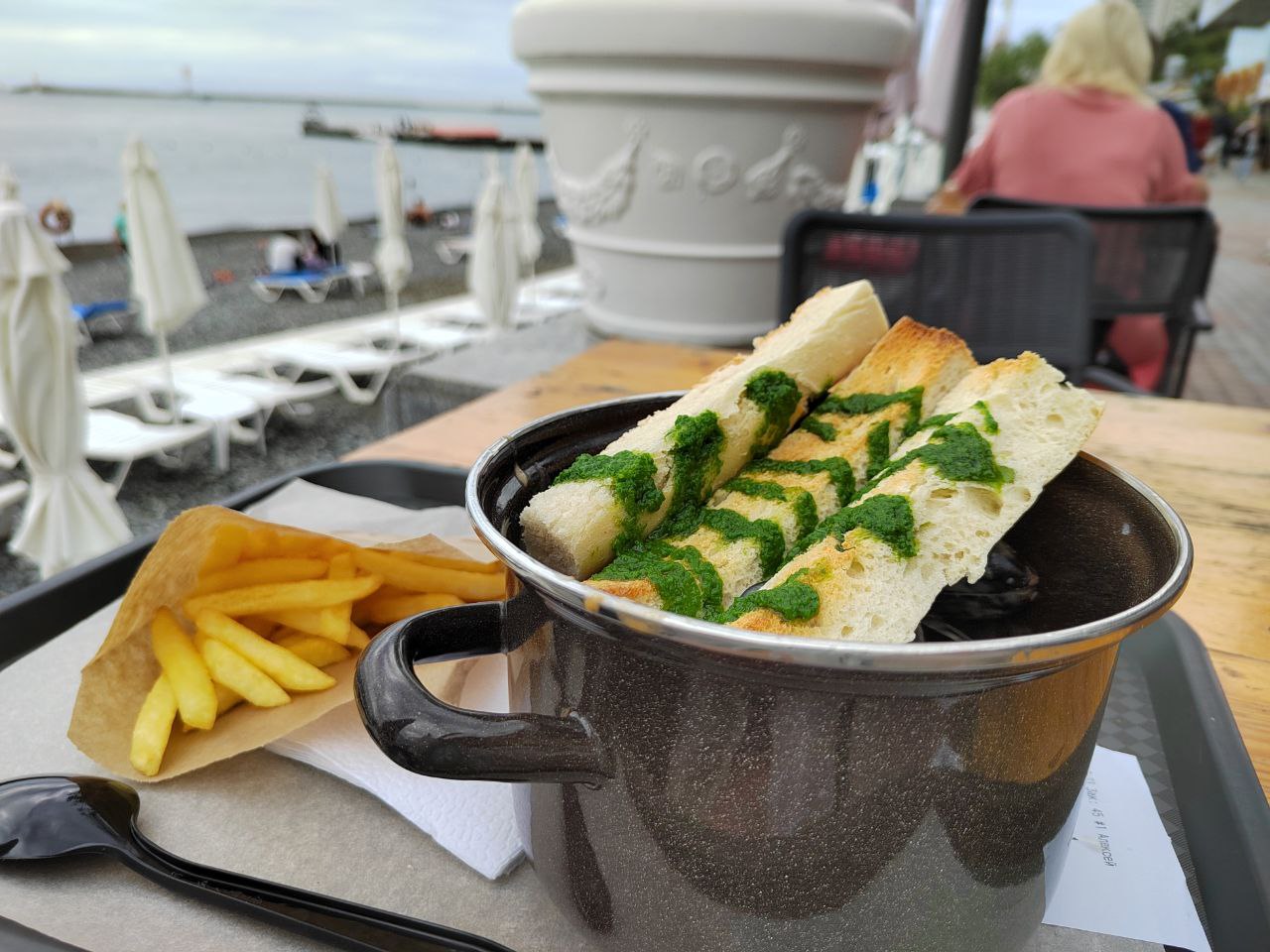 Поможет ли голодание победить инфекцию? Врач развенчивает популярный миф