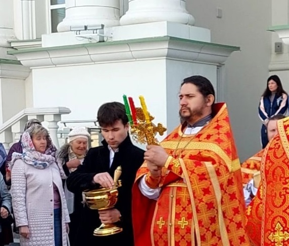 Священник Максим Зорин рассказал, как победить уныние
