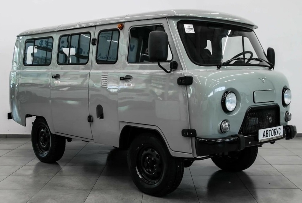 Сердобские медики скоро сядут за руль новых УАЗов