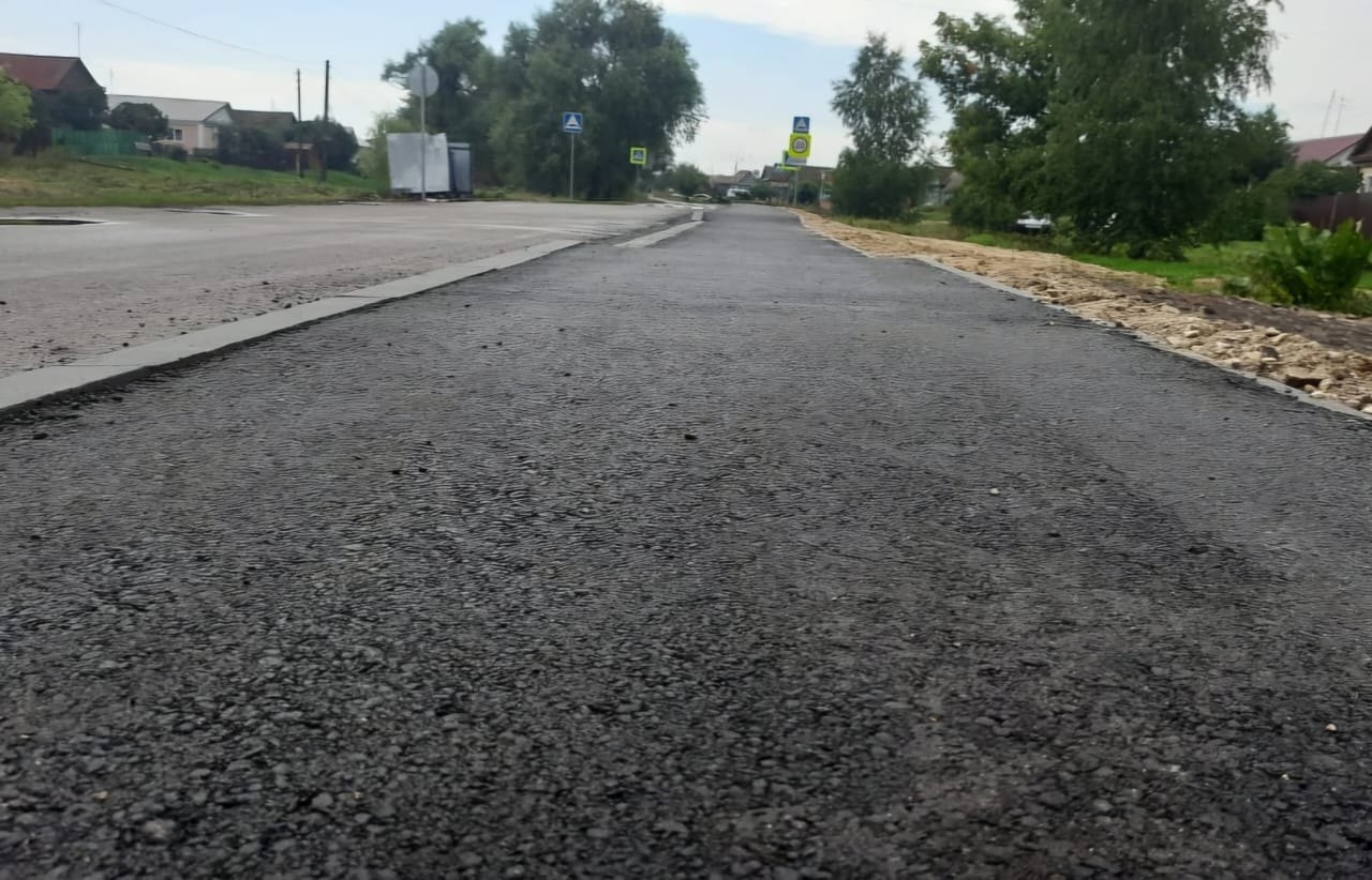 В Сердобском районе завершили строительство тротуара на улице Заречная
