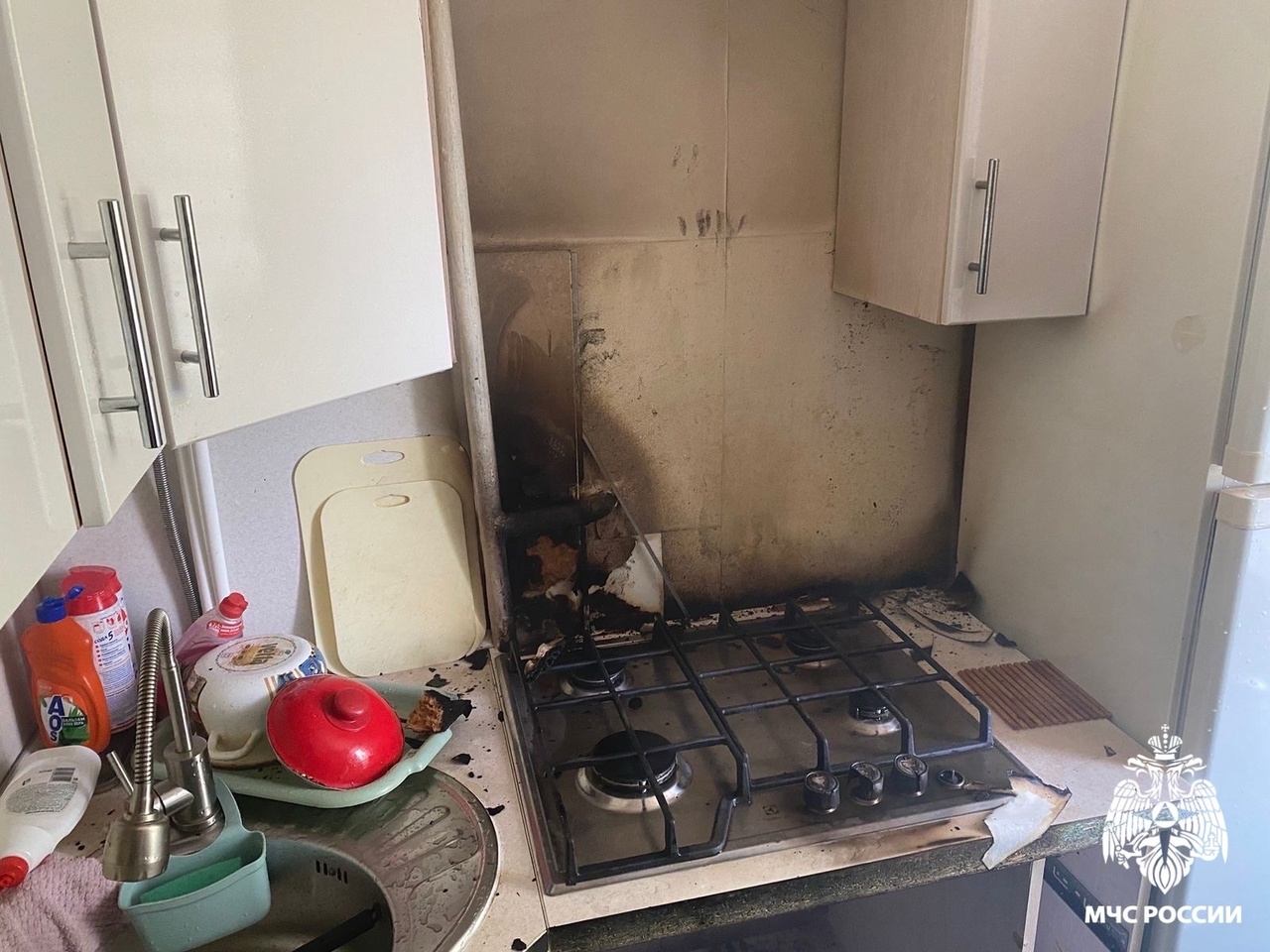 В Кузнецке на улице Победы из-за пожара эвакуировали 10 человек