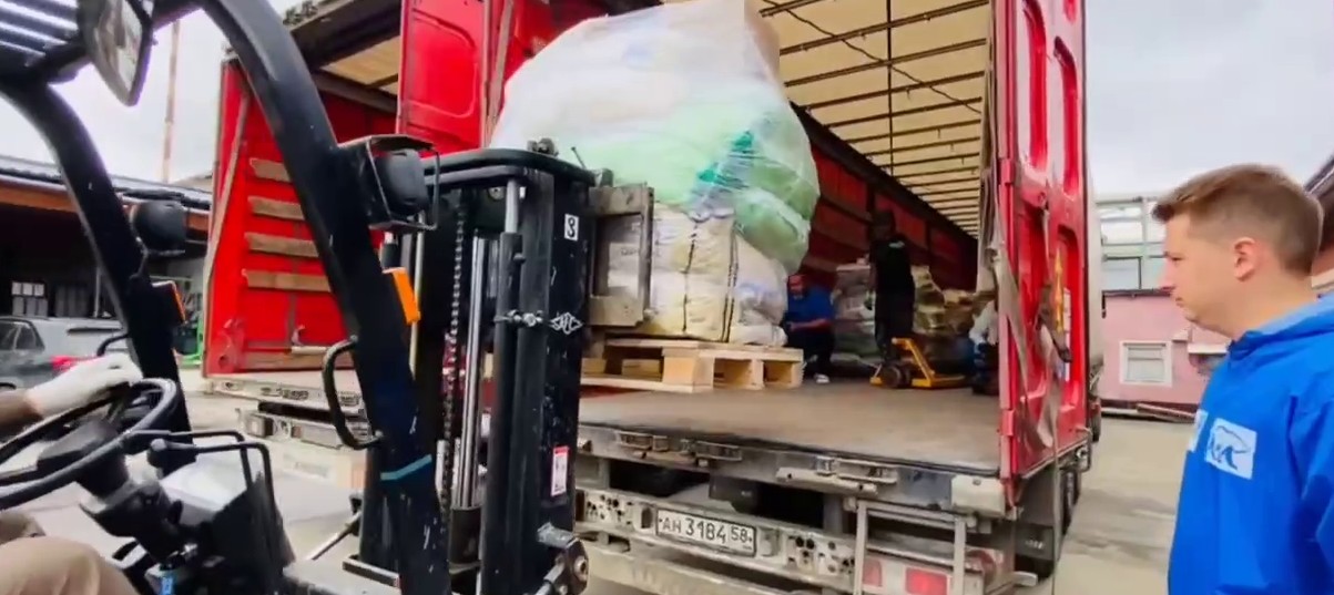 Пензенская область отправила вторую партию гуманитарной помощи жителям Курской области