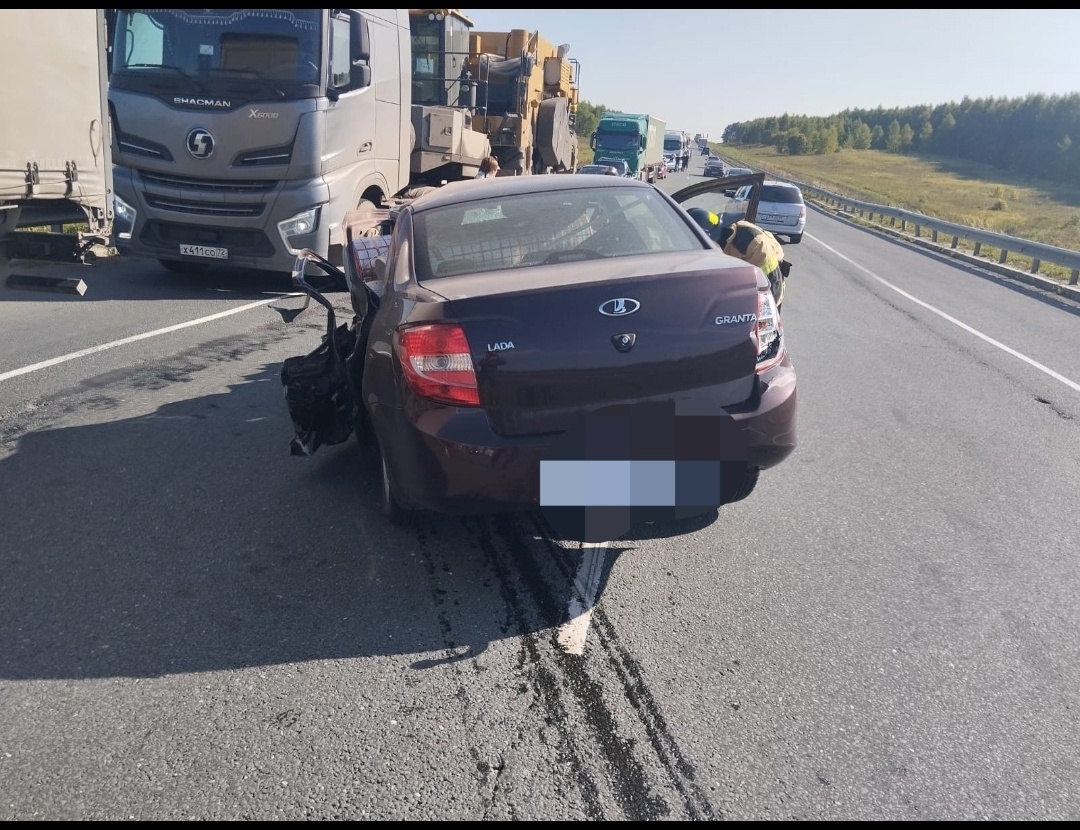 Смертельное ДТП на трассе М5: столкнулись четыре автомобиля, один человек погиб