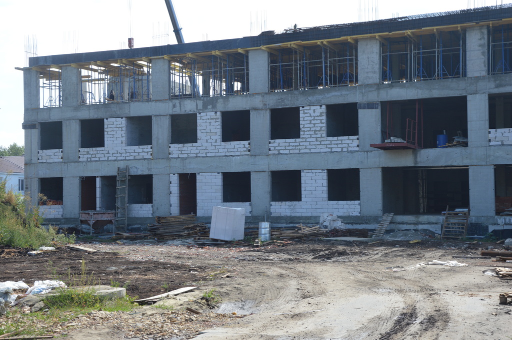 Строительство поликлиники в Кузнецке выходит на финишную прямую