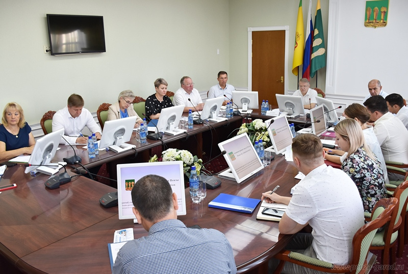 В Пензе у новых школ появятся остановки и свежая дорожная разметка