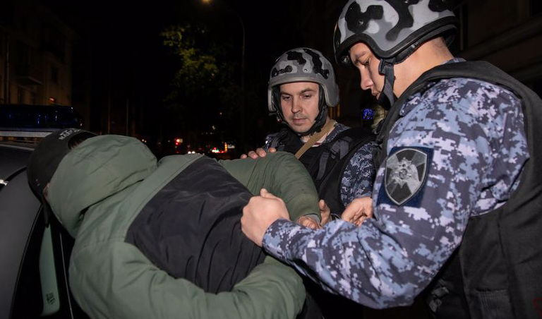 Ссора из-за оскорблений жен закончилась поножовщиной в Пензе