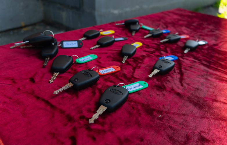 В Пензе сотрудники Росгвардии получили ключи от 30 новых авто