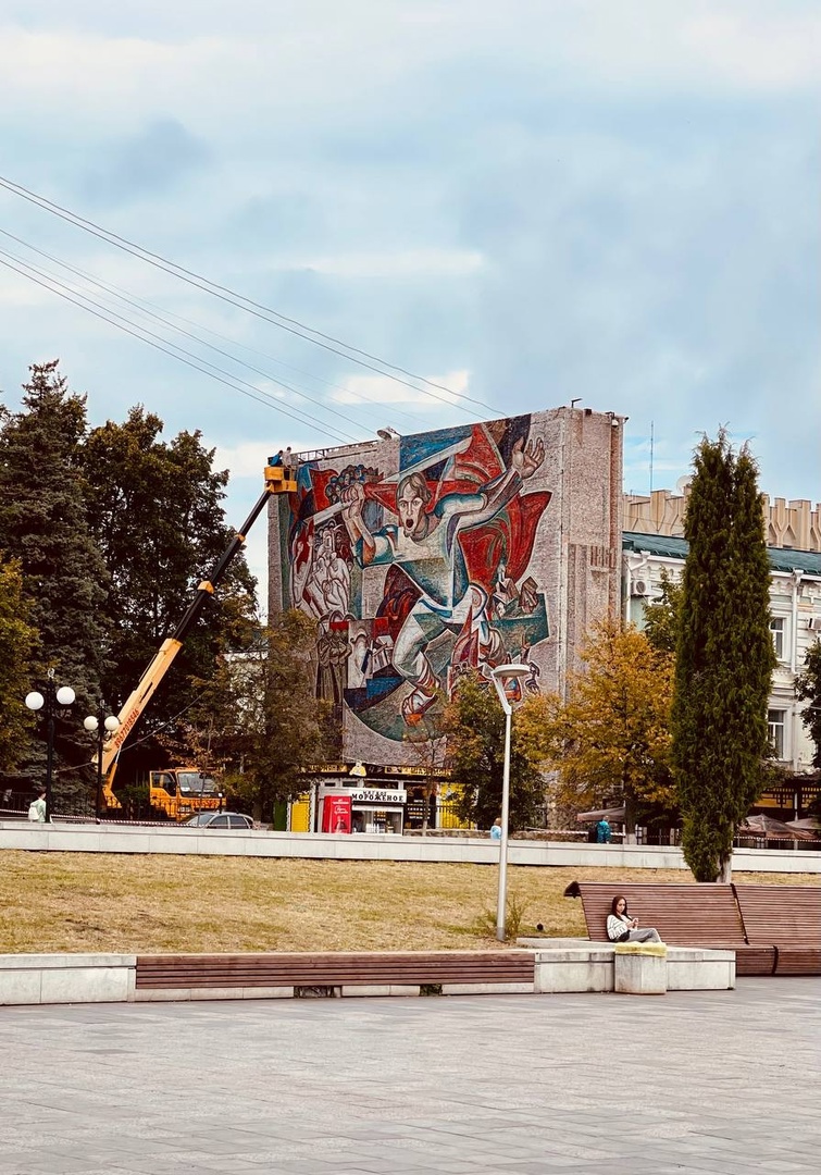 В Пензе начали восстанавливать панно «Кандиевское восстание» на Московской