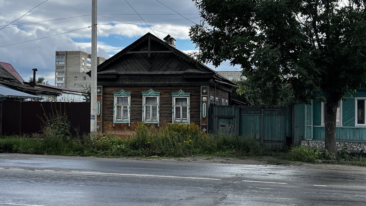 В Кузнецке десятку домовладений выписали предписания за заросли травы