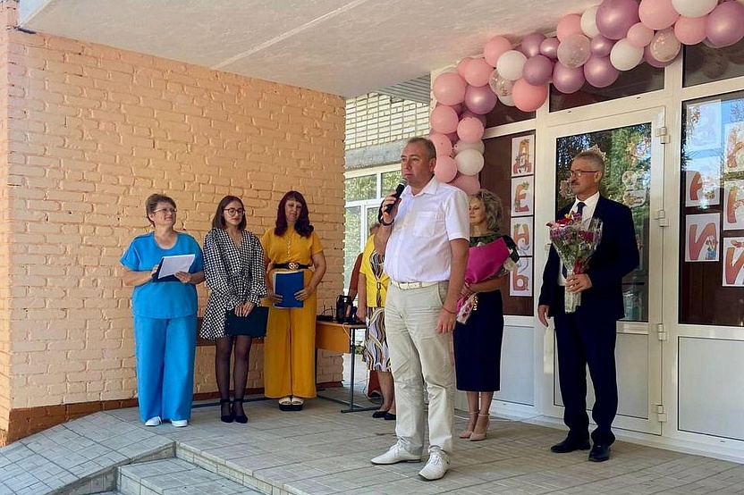 Владимир Вдонин поздравил школьников из Вадинска с началом учебного года