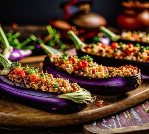 Фаршированные баклажаны с курочкой, помидорой и сыром