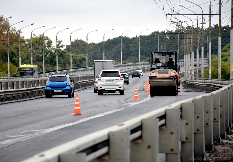 Застрявшим в пробке пензенцам объяснили, почему был начат ремонт путепрвода