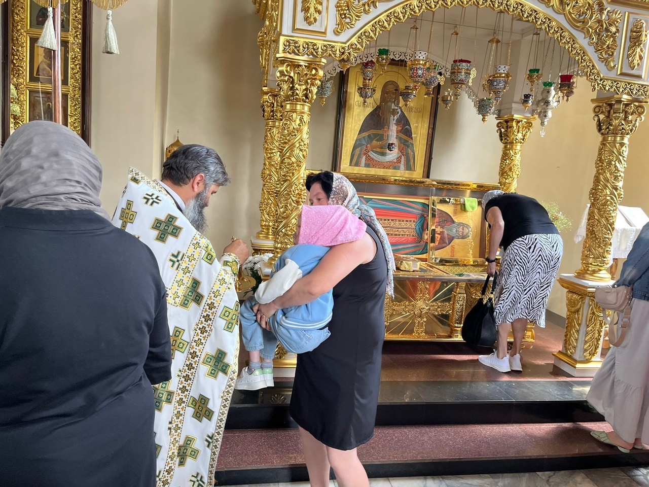 Люди с инвалидностью совершили паломничество к мощам пензенского святого