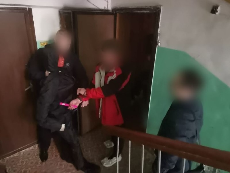 В Пензе мужчина зарезал знакомого на входе в свою квартиру