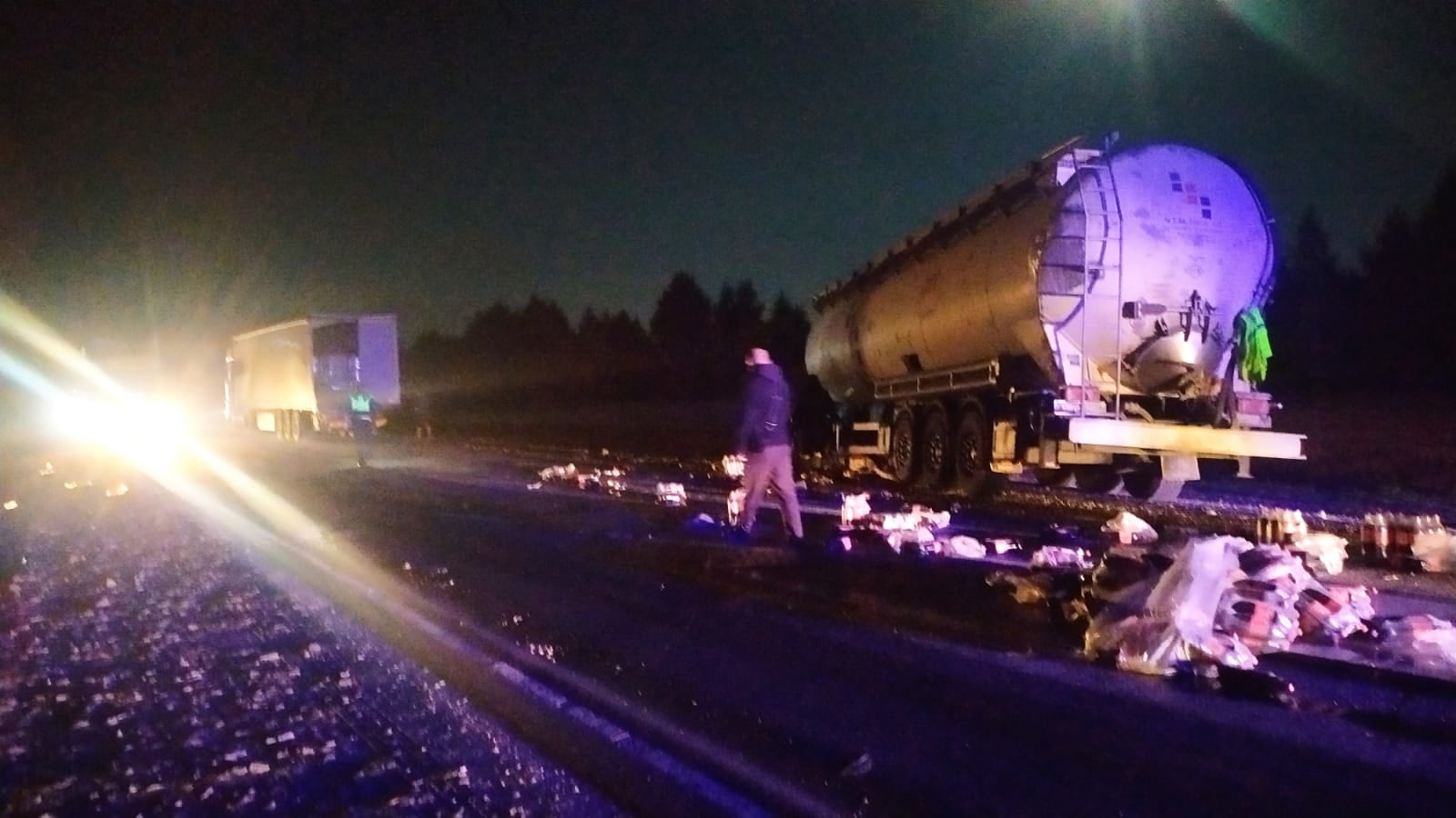 В Пензенской области в два часа ночи на трассе столкнулись две фуры