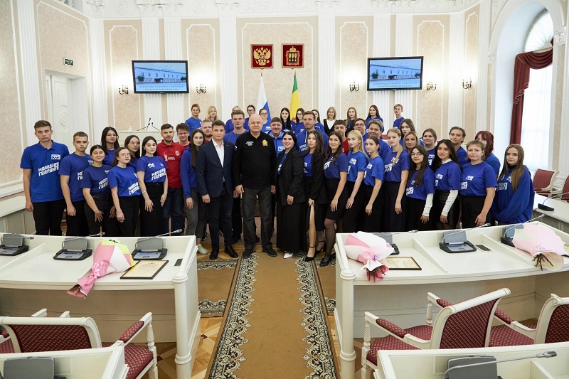 В ходе встречи с Вадимом Супиковым волонтеры рассказали о помощи СВО