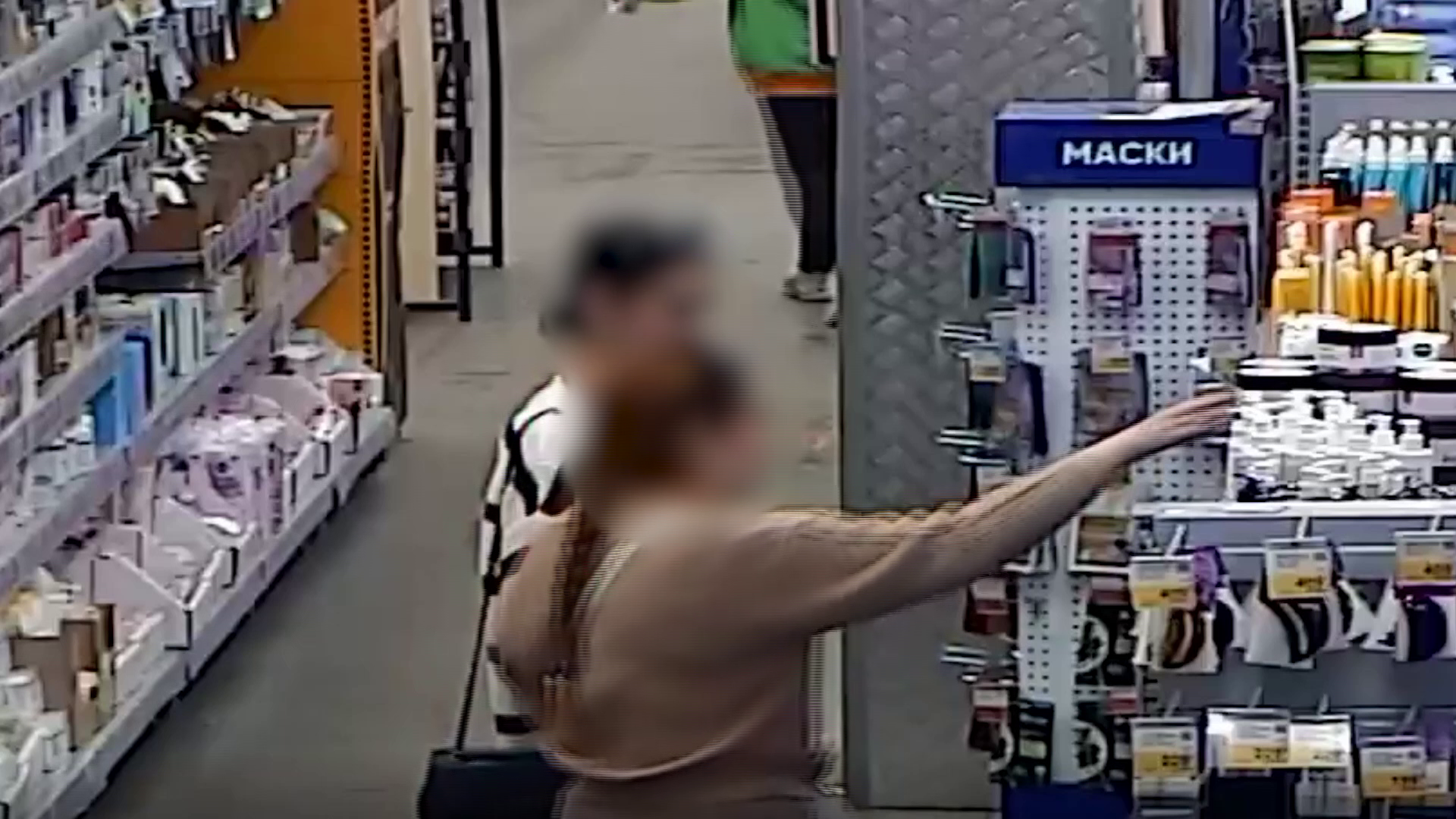 Студентки-иностраники пошли на кражу ради сувениров из Пензы