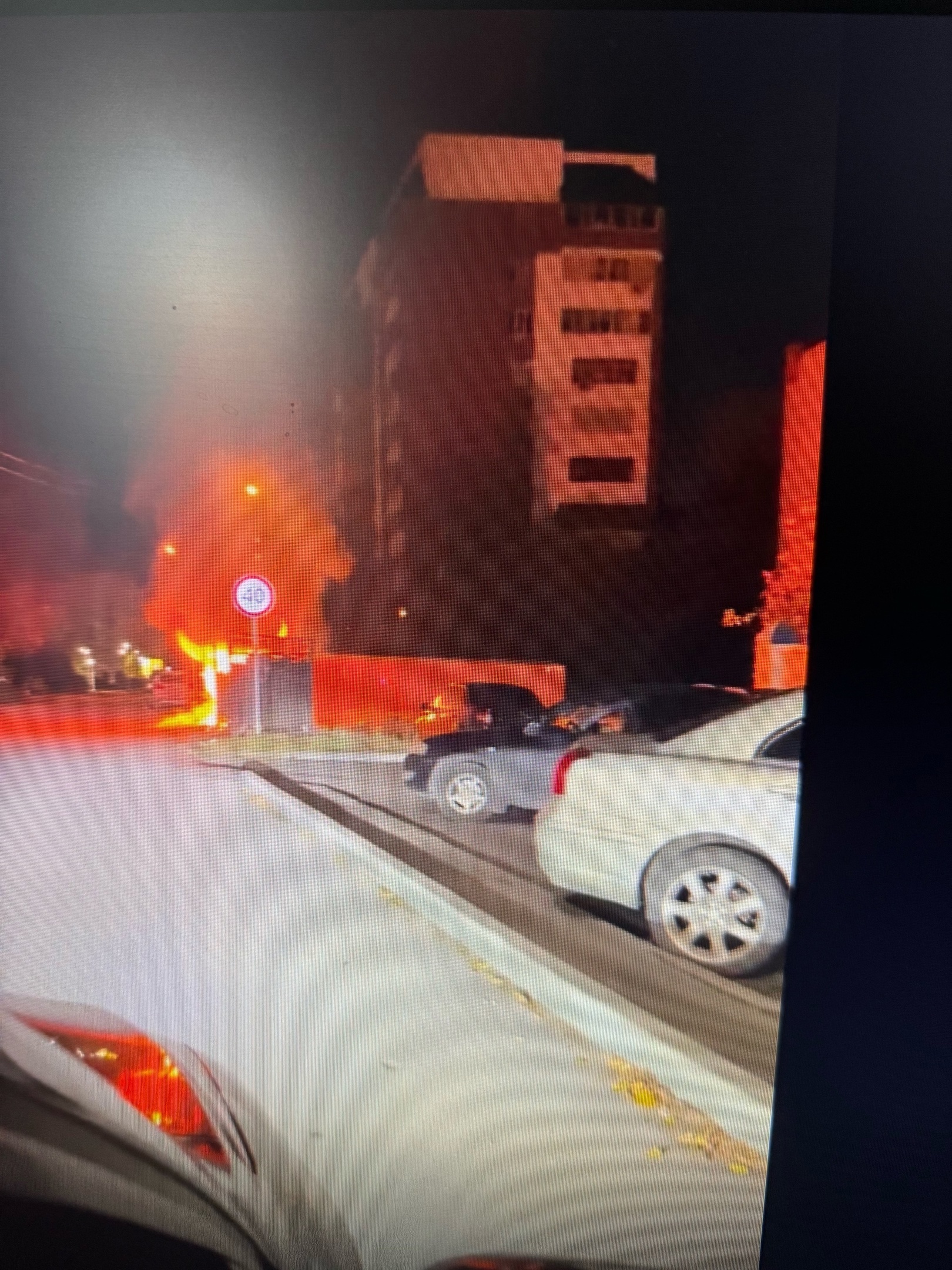 В Пензе на мусорной площадке случился пожар