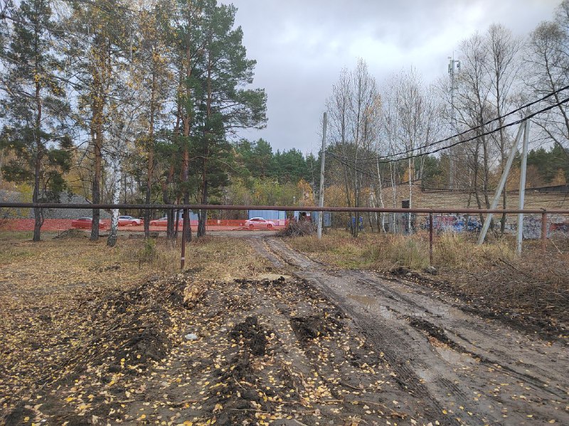 В Пензе полным ходом идет строительство дороги рядом со сквером «Семейный»