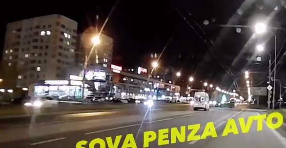В Пензе водитель GAC устроил ДТП и бросился проверять свою машину