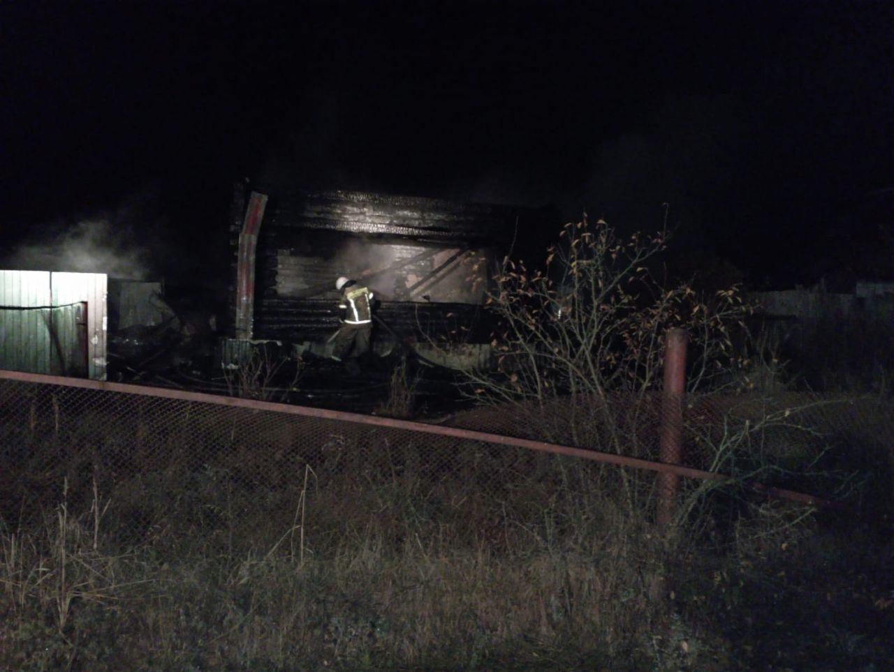 Следователи установят причину смертельного пожара в Никольском районе