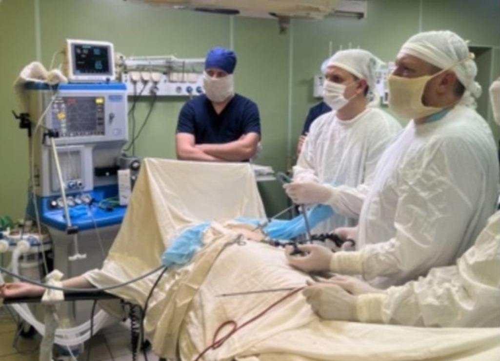 Пензенские хирурги помогли пациенту с онкологией и кровотечением в желудке