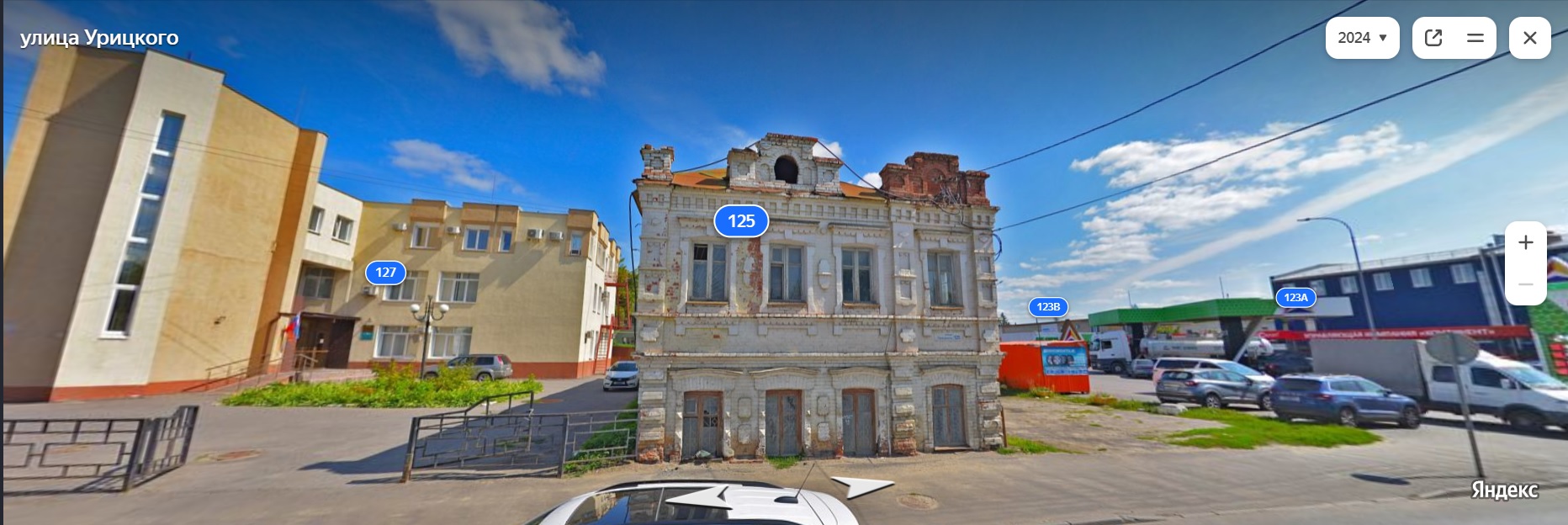 Пензенцы опасаются ходить по улице Урицкого из-за опасного дома