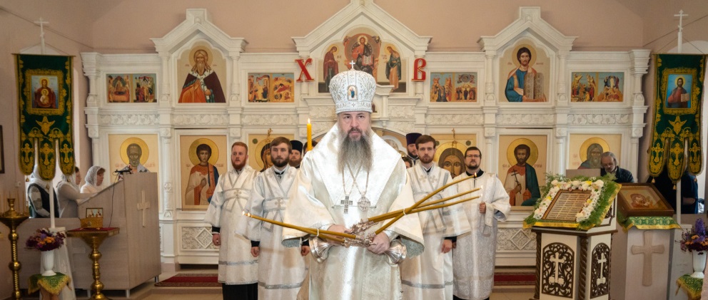 Митрополит Серафим освятил храм Сергия Радонежского в селе Головинщино