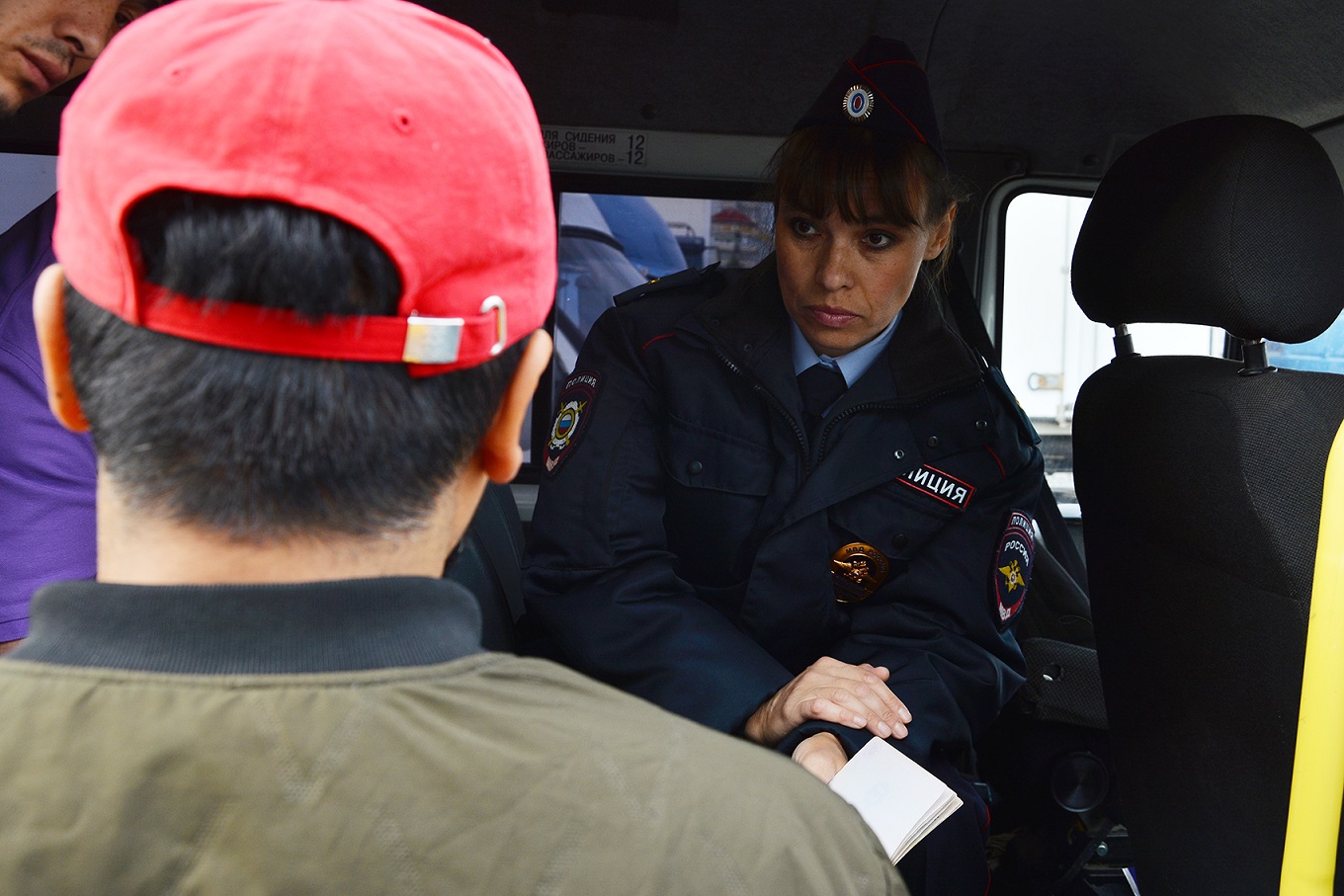 В Пензе троих мигрантов депортируют после рейда на рынке