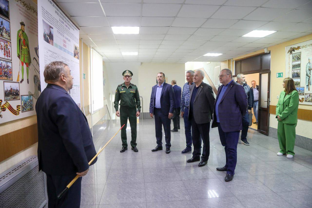 Олег Мельниченко рассказал о визите сенаторов на предприятия ОПК Пензенской области