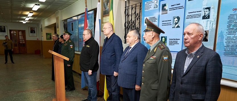 Вадим Супиков пожелал призывникам достойного продолжения воинских традиций