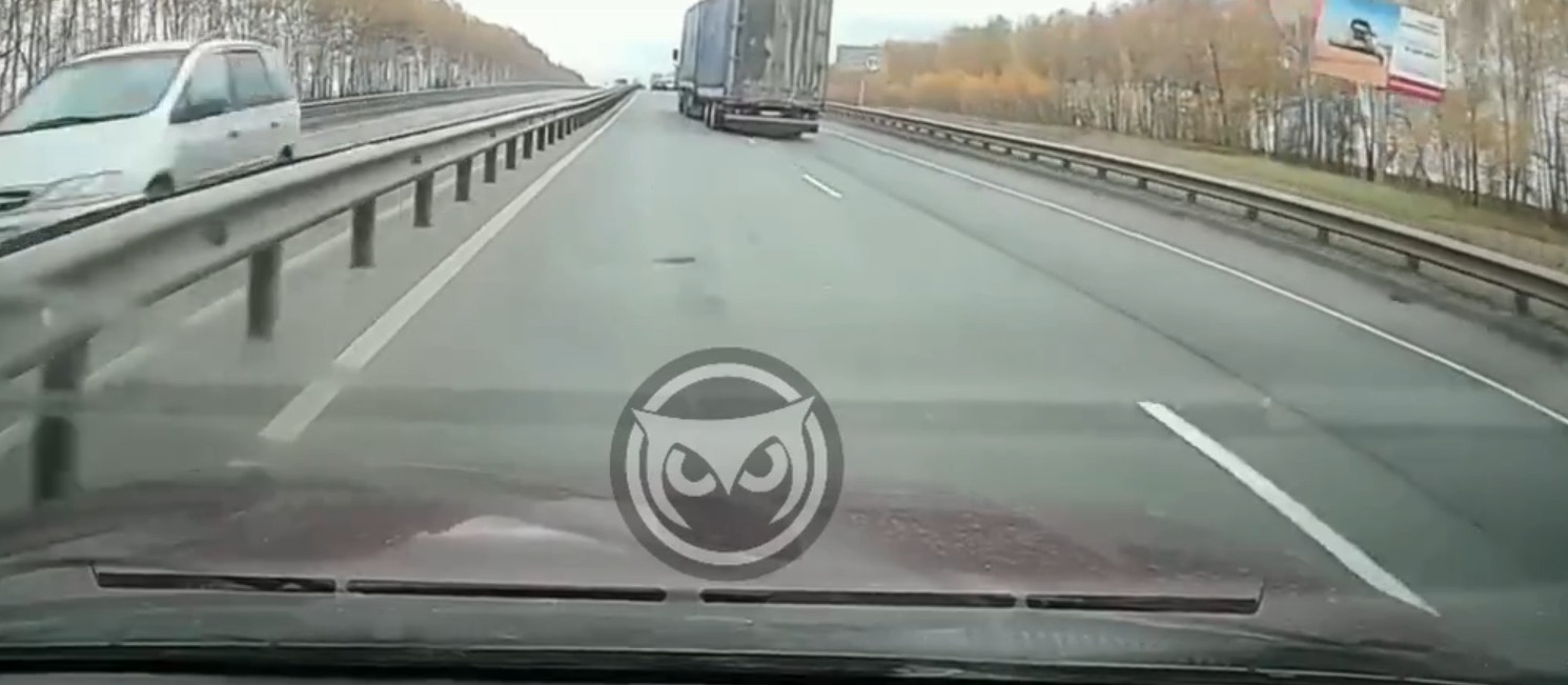 Пензенский водитель чудом увернулся от столкновения с фурой