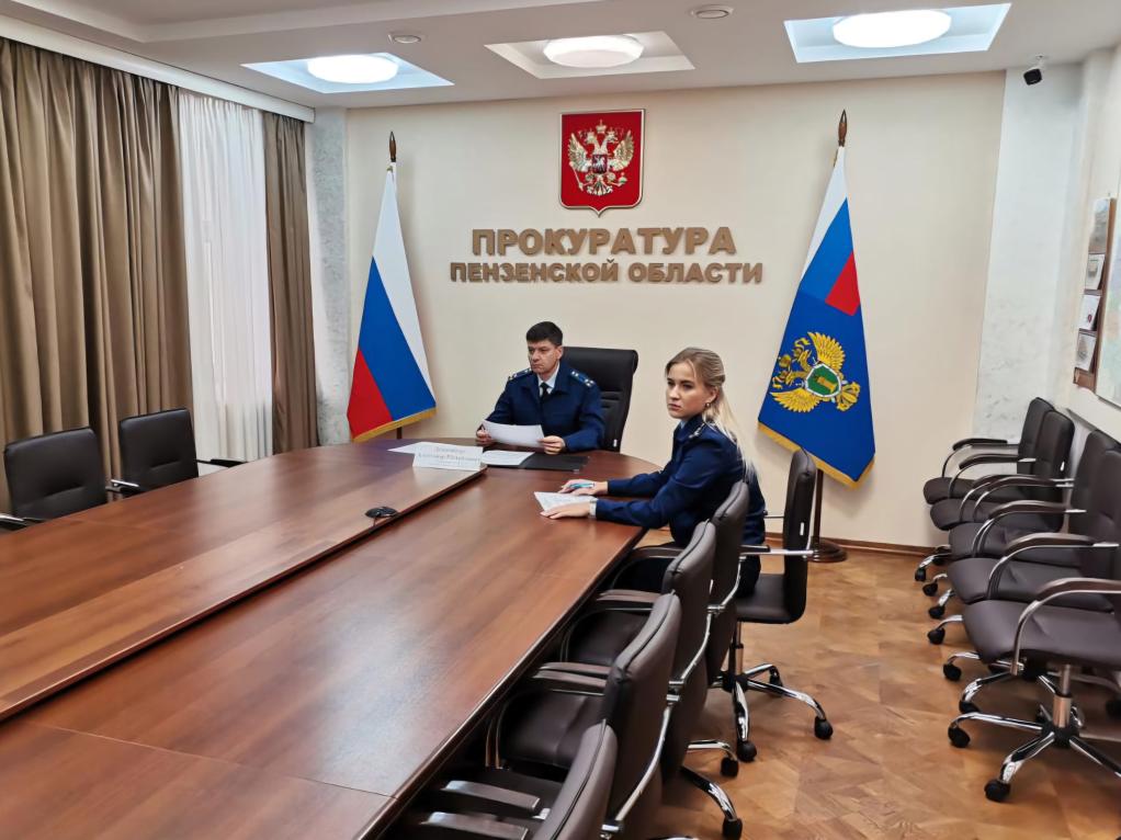 Александр Лейзенберг выслушал жалобы жителей Каменского района