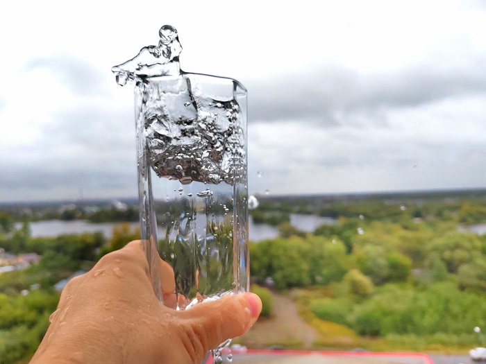 Нутрициолог: артезианская вода поможет суставам преодолеть осеннее обострение