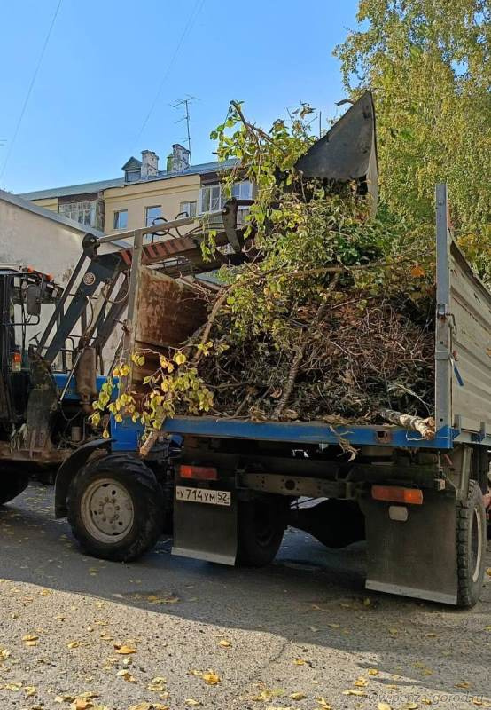 С пензенских улиц вывезли 180 кубометров мусора